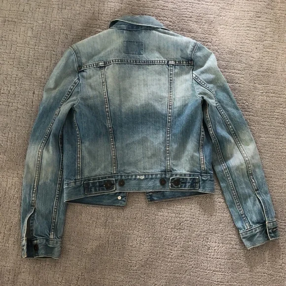 Levi’s Jean Jacket - Picture 4 of 5